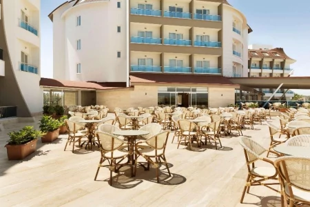 OutdoorDining.webp