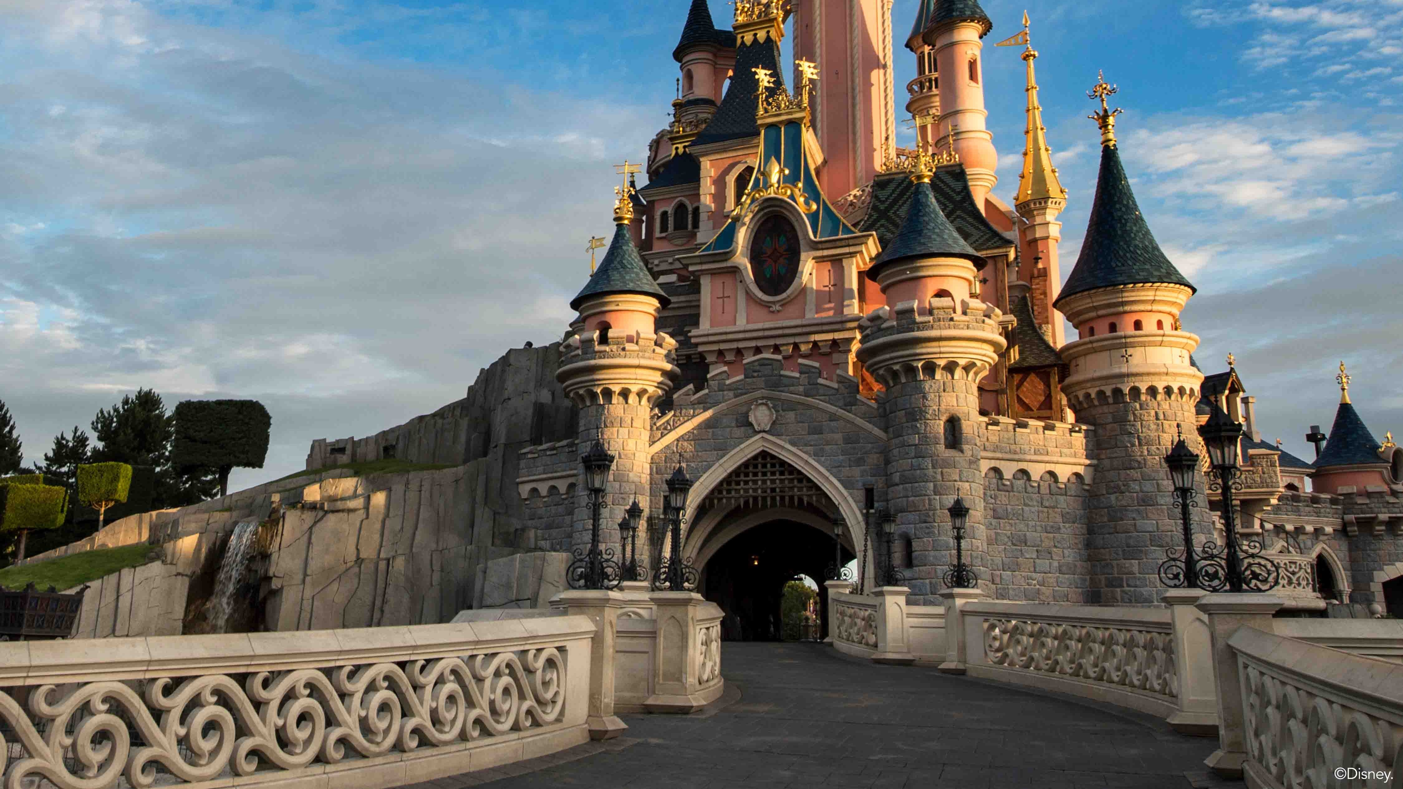 20251009 CYMER Travel Disneyland Paris.jpg